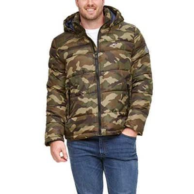 Abbildung von Tommy Hilfiger Herren Legacy Hooded Puffer Jacket Daunenalternativer Mantel, Camouflage, M