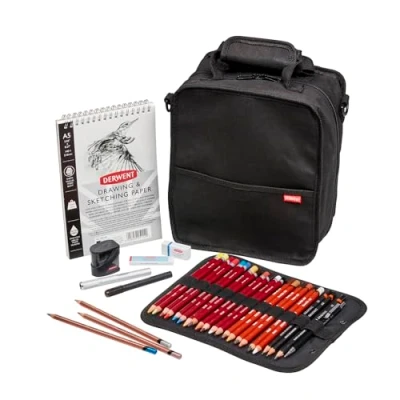 Abbildung von Derwent Tragetasche, Schwarz, A4 Künstlertasche aus Canvas, inkl. Federmäppchen, für bis zu 132 Stifte, hochwertiges und strapazierfähiges Mal &amp; Bürozubehör, 2306220