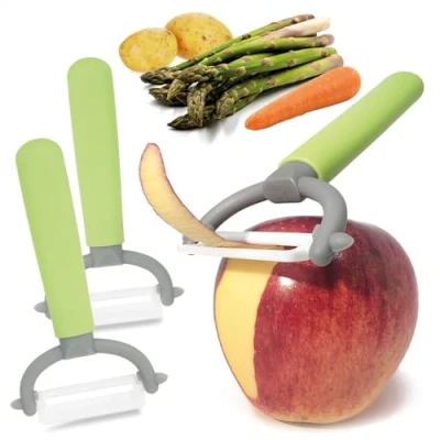 Abbildung von com four® 3x Sparschäler mit Keramikklinge für Obst und Gemüse besonders scharfer Universalschäler rostfreier Peeler Schäler Pendelklinge aus Keramik (3 Stück grün)