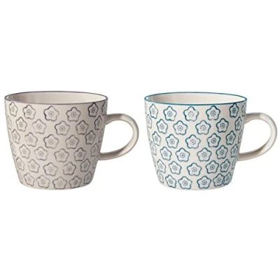Abbildung von Bloomingville Tassen mit Henkel Isabella Retro Kaffeetasse Teetasse Vintage dickwandige ø 9,5 x H 8 cm, Lavendel blau, Keramik, 2er Set, fasst ca. 280 ml
