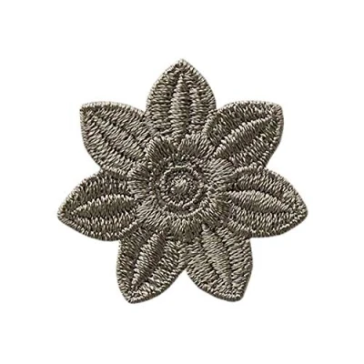 Abbildung von Mono Quick Bügelbild Aufnäher Patch Applikation zum Aufbügeln Blume grau 3,5 cm