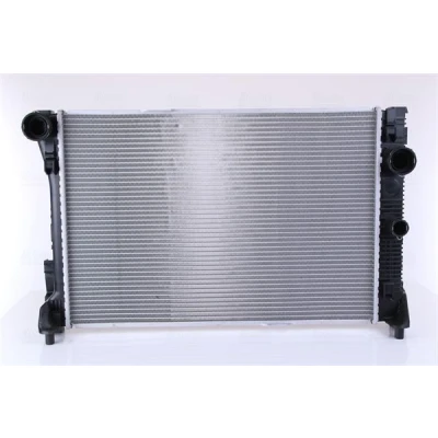 Abbildung von NISSENS 67164 Kühler, Motorkühlung Aluminium 642 439 16 Kühlrippen gelötet MERCEDES BENZ: C Class T modell, Saloon