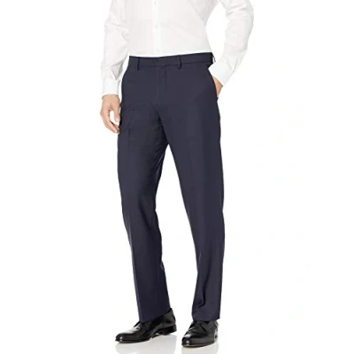 Abbildung von Amazon Essentials Herren Knitterfeste Stretch Hose, Klassische Passform, Marineblau, 38W / 29L