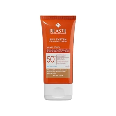 Abbildung von Rilastil Velvet Touch 50+ samtige Feuchtigkeitscreme, Sonnencreme für Gesicht und Feuchtigkeitspflege, Universalfarbe, Packung mit 50 ml