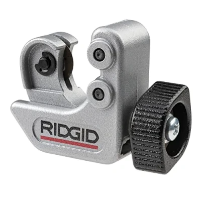 Abbildung von RIDGID 40617 Modell 101 Mini Rohrabschneider für beengte Arbeitsbereiche, von 6 mm bis 28