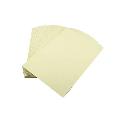 Abbildung von House of &amp; Papier A4 220 gsm farbiger Karte Creme (100 Stück Blatt)