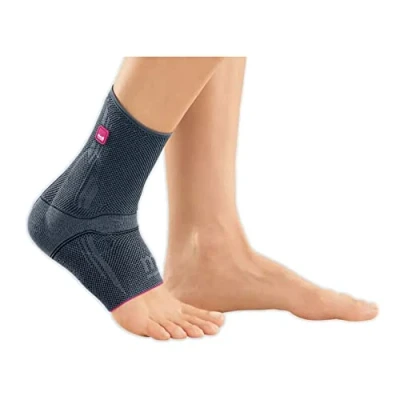 Abbildung von medi Levamed Sprunggelenkbandage unisex Silber Größe III Gelenkbandage zur Stabilisierung des Sprunggelenks Beidseitig tragbar Einzigartiges Komfortgestrick Erweiterte Entlastungszone