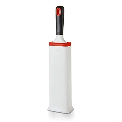 Abbildung von OXO Good Grips FurLifter Selbstreinigende Flusenbürste/Möbelbürste