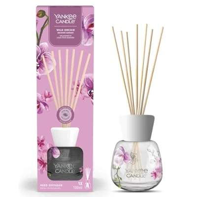Abbildung von Yankee Candle Signature Diffusor mit Rattanstäbchen Wild Orchid 100ml bis zu 10 Wochen Duft Recycelbare Verpackung Perfekte Geschenke für Frauen