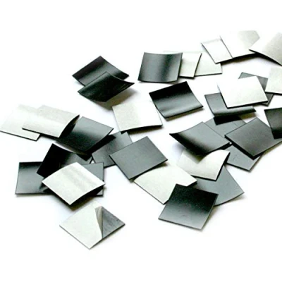 Abbildung von 100er Set Magnet Plättchen selbstklebend I Größe 2x2 cm für Foto Postkarte Poster Notizen diy Kühlschrank mag_001