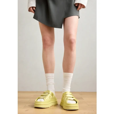 Abbildung von UGG Goldenglow Slide Pantolette hoch, Damen, Größe: 43, Light green Lederimitat/textil