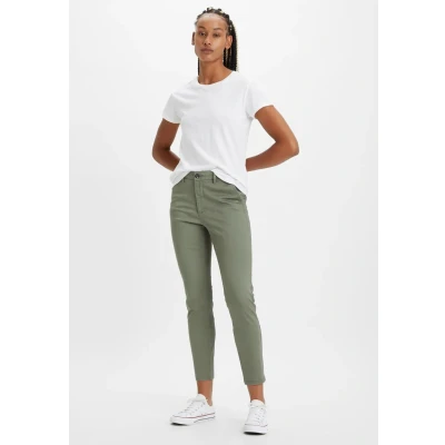 Abbildung von Dockers Weekend Chino Camo green, Damen, Größe: 26xL, green