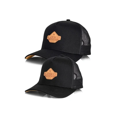 Abbildung von Blackskies® Essentials Trucker Cap 2er Set Eltern Kinder Partnerlook Baseball Mutter Vater Kind Geschenk Mini Me Basecap Papa Sohn &amp; Mama Tochter Schwarz Braun 49 54 cm