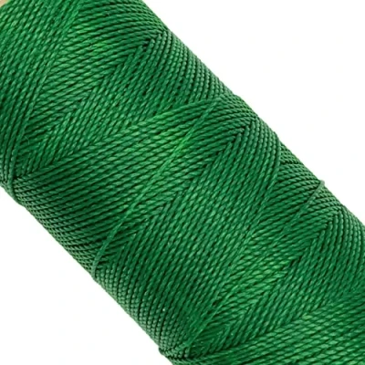 Abbildung von LINHASITA, Garnspule, gewachst, 100 g / 170 Meter, Dicke: 1 mm, Polyester, Makramee Garn, 30 Farben metros gr grün