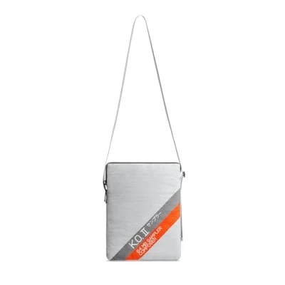 Abbildung von Teenage Engineering EP 133 K.O. II Soft Bag (Schützende Tragetasche, Robustes Design, gepolstertes Innenfutter, praktische Tragegriffe, Schutz für Musikproduktionsequipment)
