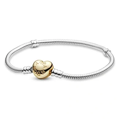 Abbildung von PANDORA Moments Schlangen Gliederarmband mit Herz Verschluss aus Sterling Silber und vergoldeter Metalllegierung, kompatibel Charms Anhängern der Kollektion, Größe: 18cm