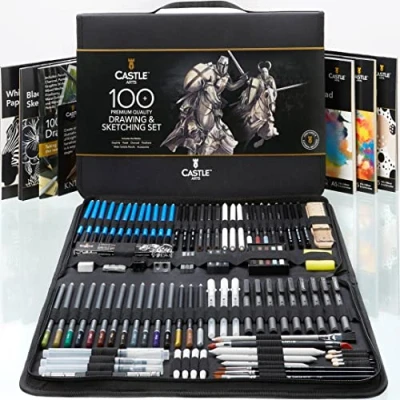 Abbildung von Castle Art Supplies 100 teiliges Zeichen /Skizzier Set Grafit, Kohle, Pastell, Metallic, wasservermalbare Stifte mit Stäbchen, Fineliner Für Berufskünstler, erfahrene Künstler Robustes Reiseetui