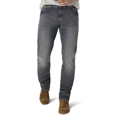 Abbildung von Wrangler Herren Jeans, Retro, schmale Passform, gerades Bein, Dunkler Ritter, 34W / 30L