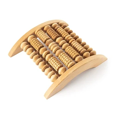 Abbildung von Tuuli Accessories Massage Massagerolle Massageroller Massagegerät Fuß Fußmassagegerät Fußroller Fußmassage aus Holz 29x24,5 cm