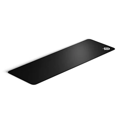 Abbildung von SteelSeries QcK Edge XL Gaming Mauspad abgenähter Rand zur Verhinderung der Abnutzung optimiert für Gamingsensoren Größe Schwarz (900mm x 300mm 2mm)