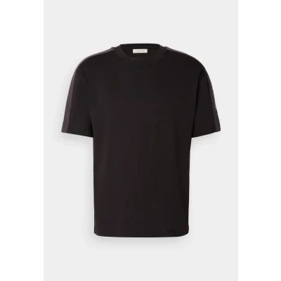 Abbildung von Calvin Klein Jeans LOGO TAPE TEE Tshirt print, Herren, Größe: Medium, Black