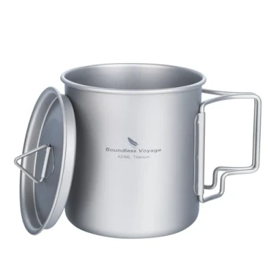 Abbildung von iBasingo 420ml Camping Becher Outdoor Tasse Titan Trinkbecher Mug mit Deckel &amp; Klappgriff Ultraleichter Tee Kaffee Wasserbecher Picknick Kochgeschirr Ti3025D