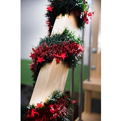 Abbildung von HEITMANN DECO künstliche Tannen Girlande Lange grüne Dekogirlande, ca. 270 cm Weihnachtsgirlande