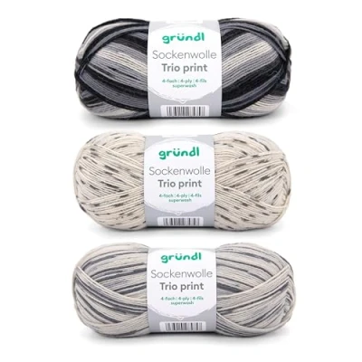 Abbildung von Gründl Sockenwolle Trio Strickset aus 3 x 100 g Sockengarn (75% Schurwolle (superwash), 25% Polyamid) + Anleitung, grau beige