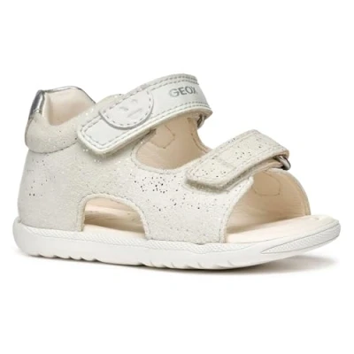 Abbildung von Geox Macchia GIR Trekkingsandale für Kinder, Größe: 18, White silver Schuhe