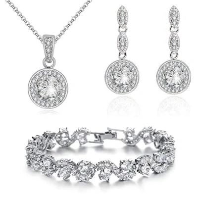 Abbildung von Crystalline Azuria Hochzeit Rund Schmuck Set Weiß Zirkonia Kristalle Halskette Anhänger 45 cm Ohrringe Armband 6.7&quot; 18 kt Vergoldet